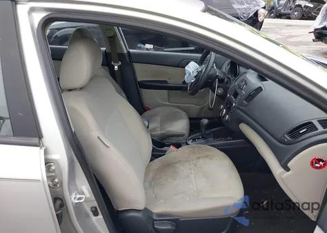 2010 Kia Forte Ex z USA, uszkodzony, nr VIN KNAFU4A25A5823949